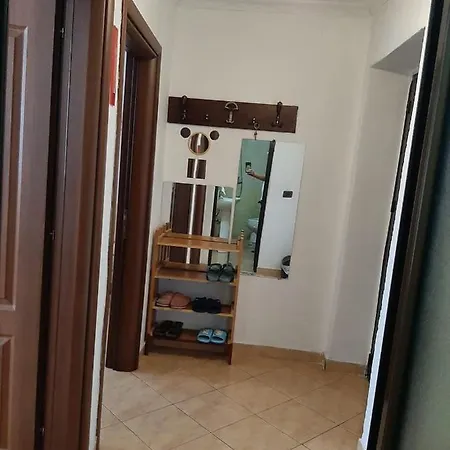 Genti * ティラナ