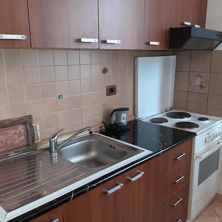 Genti * ティラナ