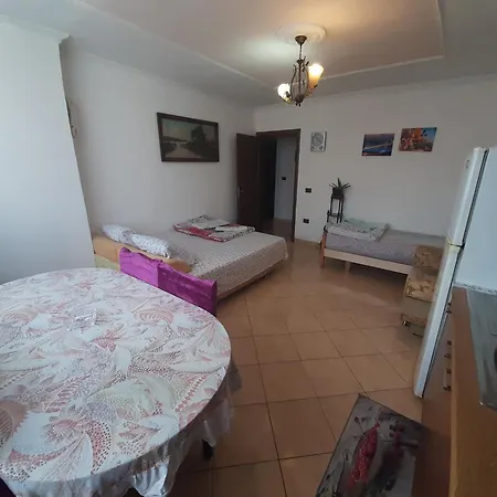 Genti Apartment